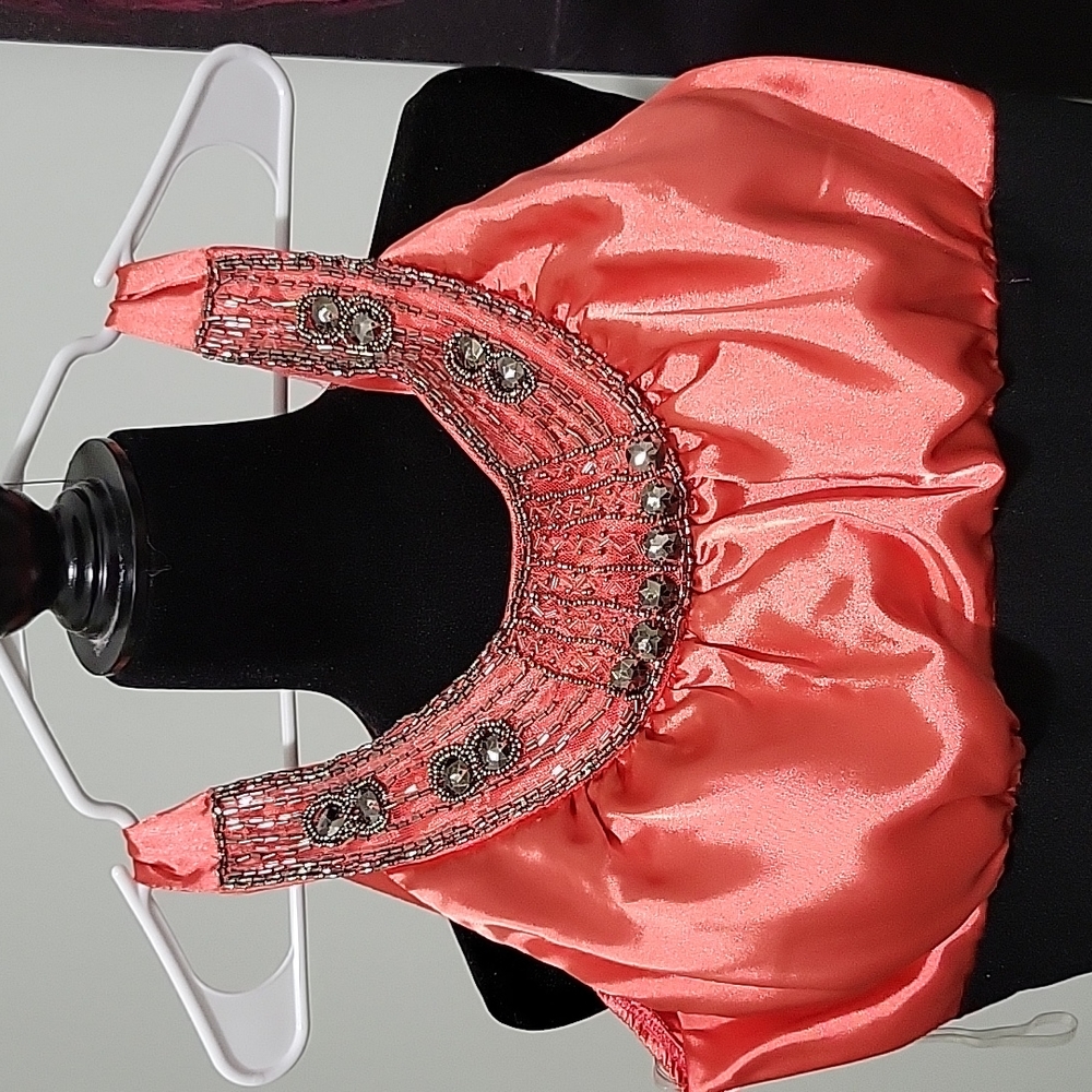 Dress - Picture 3 of 3